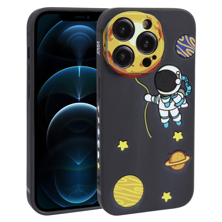 

For iPhone 12 Pro Max Hug Moon Astronaut Pattern TPU Phone Case(Black)