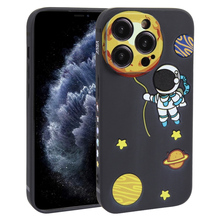 

For iPhone 11 Pro Max Hug Moon Astronaut Pattern TPU Phone Case(Black)