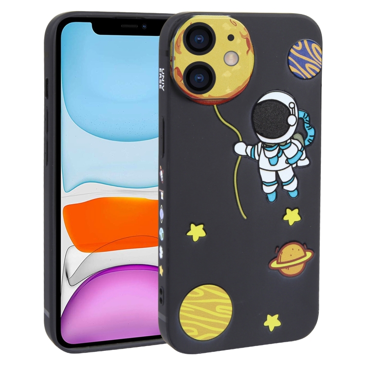 

For iPhone 11 Hug Moon Astronaut Pattern TPU Phone Case(Black)