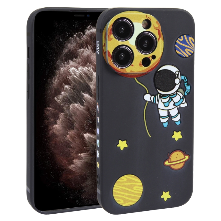 

For iPhone 11 Pro Hug Moon Astronaut Pattern TPU Phone Case(Black)