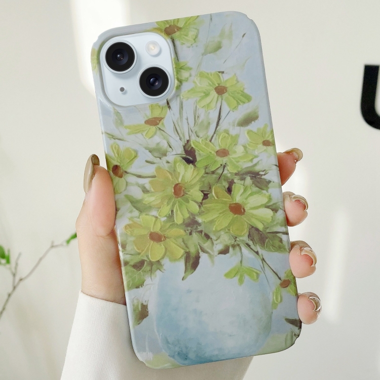

For iPhone 15 Varnishing Water Stick PC Phone Case(Small Chrysanthemum)