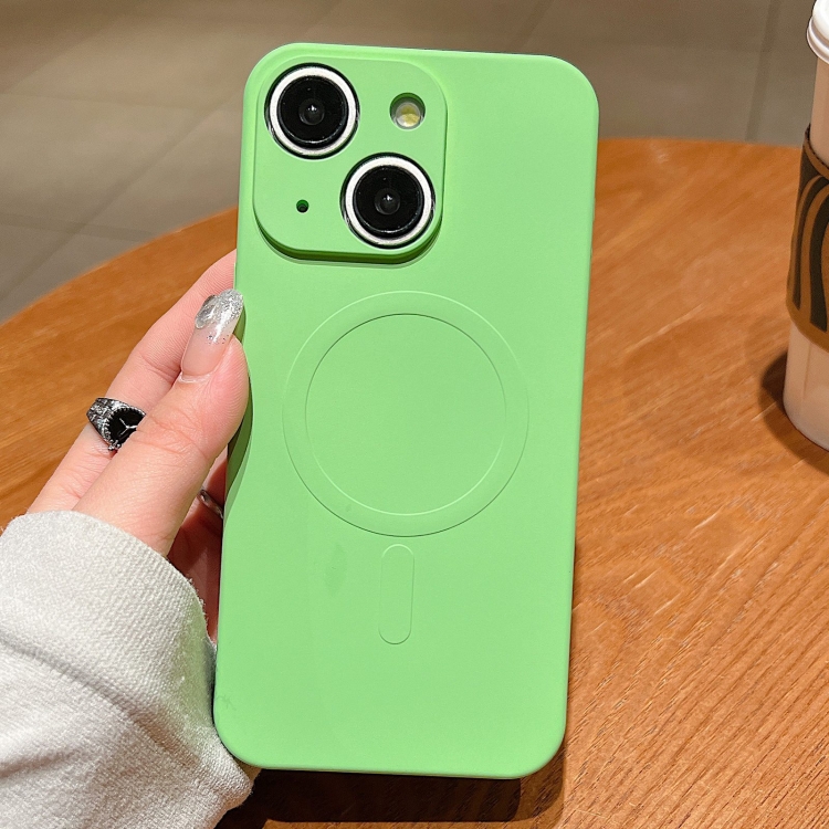 

For iPhone 15 Plus Solid Color Liquid Silicone MagSafe Magnetic Phone Case(Matcha Green)