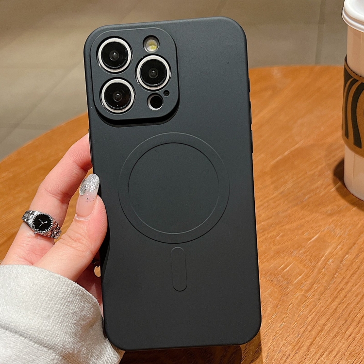 

For iPhone 13 Pro Solid Color Liquid Silicone MagSafe Magnetic Phone Case(Black)