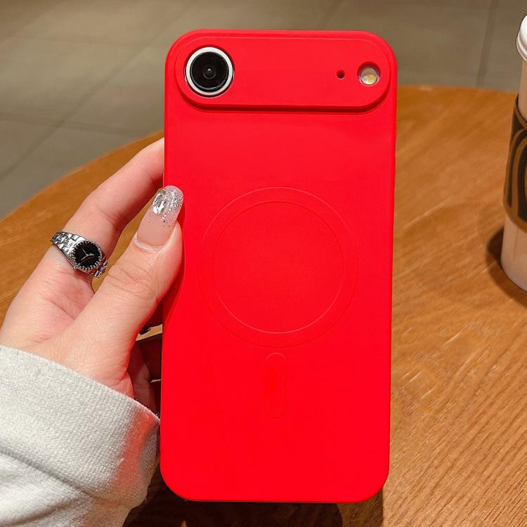 

For iPhone 17 Air Solid Color Liquid Silicone MagSafe Magnetic Phone Case(Red)