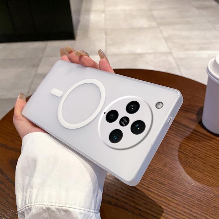 

For OPPO Find X8 Pro Fine Hole Ice Fog MagSafe PC Phone Case(White)