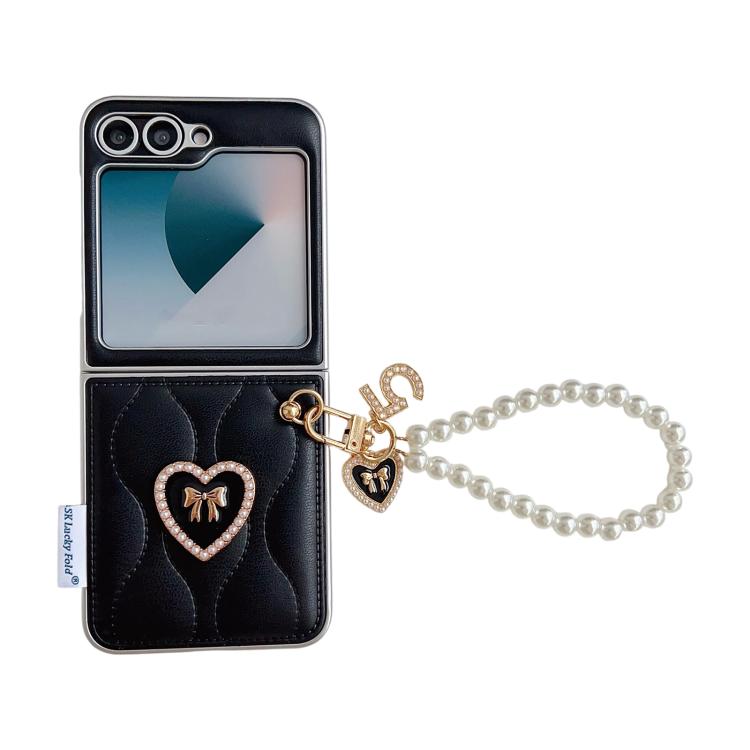 

For Samsung Galaxy Z Flip6/7 FE Puffer Jacket Texture 3D Heart Phone Case with Wrist Strap(Black)
