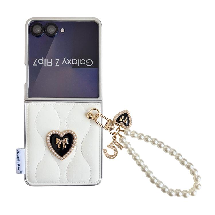 

For Samsung Galaxy Z Fold7 5G Puffer Jacket Texture 3D Heart Phone Case with Wrist Strap(White)