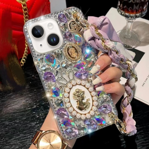 

For iPhone 15 Handmade Diamond Purple Gemstone Scarf Bracelet PC Phone Case(White)