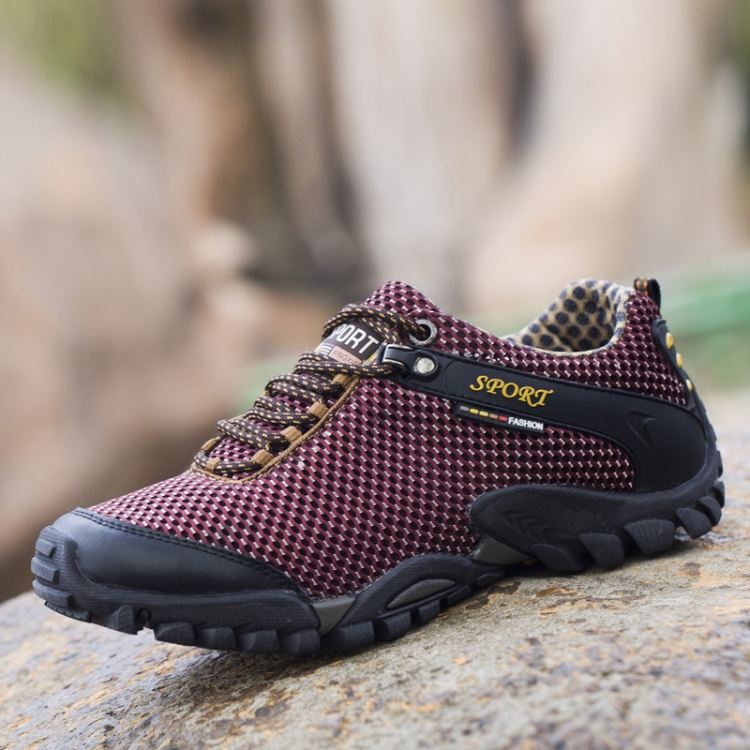 

Summer Men Outdoor Sports Shoes Mesh Breathable Hiking Shoes, Size: 43(Wine Red)