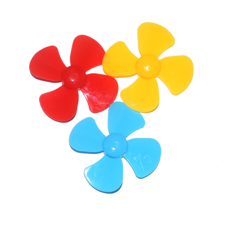 

100 PCS Four-Blade Propeller Technology Made Toy Accessories, Random Color Delivery