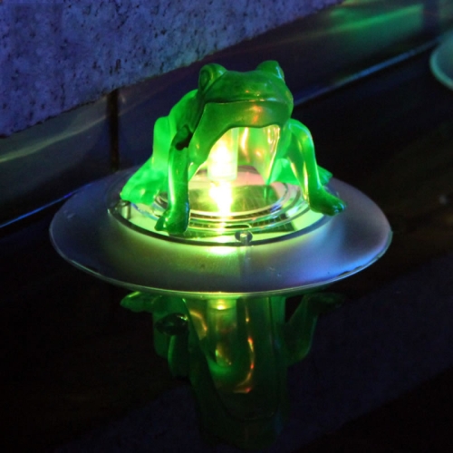 

Outdoor Solar Water Floating Light Colorful Pond Decorative Lamp(Frog)