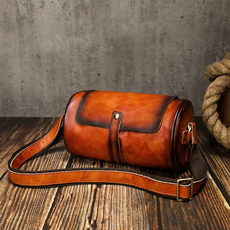 

Men Vintage Genuine Leather Cylinder Crossbody Bag(Brown)