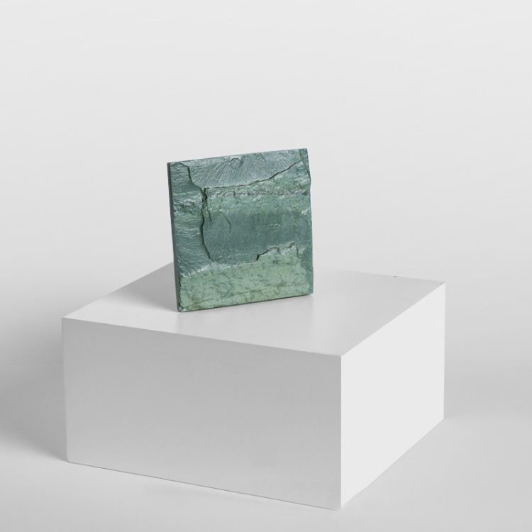 

Natural Raw Stone Ornaments Photography Props, Color: Green 10x10cm