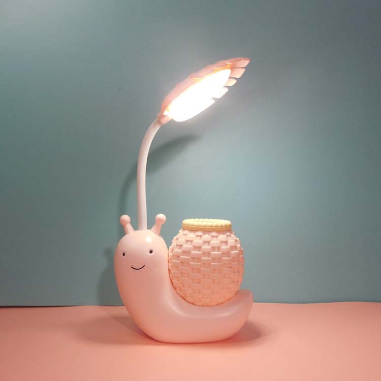 

L-0 Cartoon Snail Pen Holder USB Rechargeable LED Soft Eye-Protection Desk Lamp(Pink)