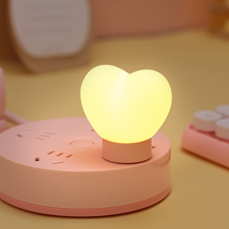 

TL20A Love Shape USB Mini Night Light Portable Silicone Decorative Lamp, Spec: Plug-in(Pink)