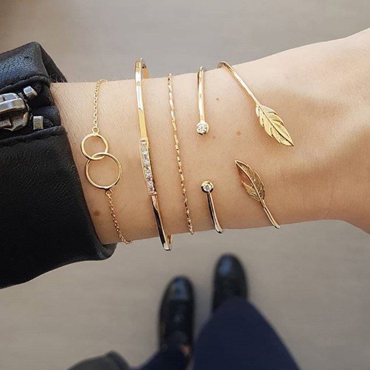 

Leaf Diamond Bracelet Circle Lace Pattern Adjustable Bracelet(Gold)