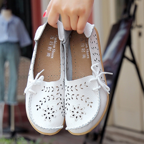 

Women Casual Peas Shoes Leather Flats Breathable Hollow Loafers, Size: 37(White)