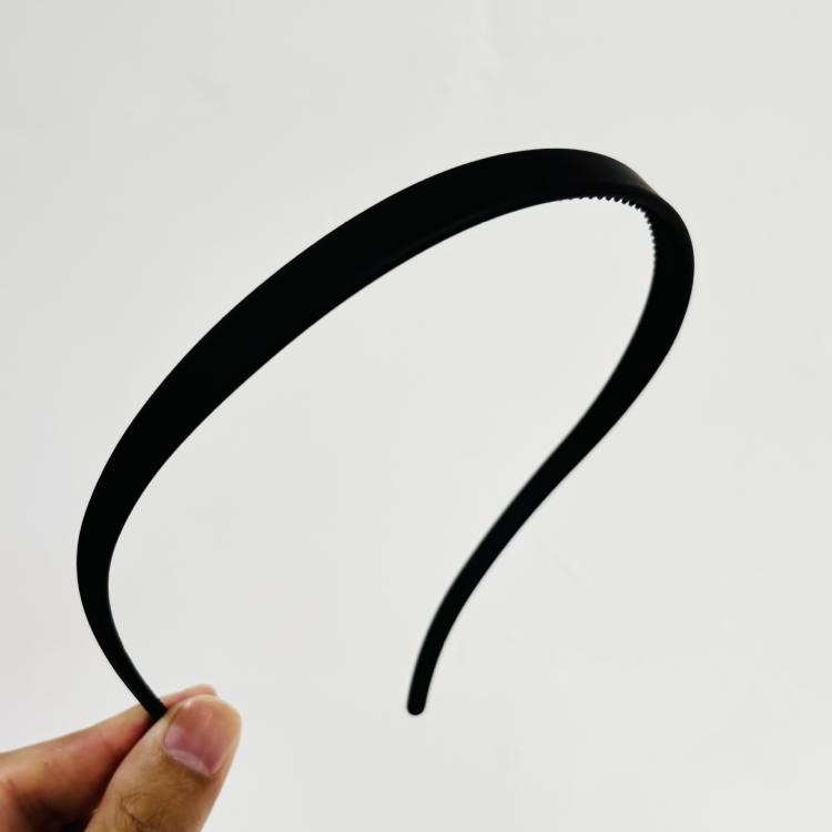 Matte U-Shaped Headbands for Women Glasses Friendly Non-Slip Hair Bands Thin Resin Hair Hoops No Pressure on Ears(Black)