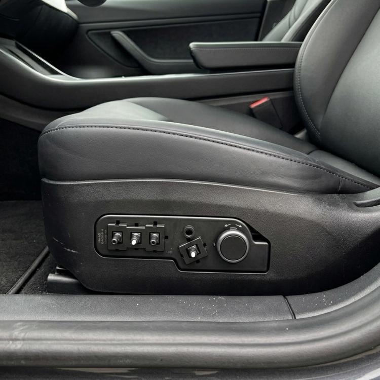 

For 2021-2023 Tesla Model 3 / Y Front Seat Adjustment Switch 1551855-01-A(Left)