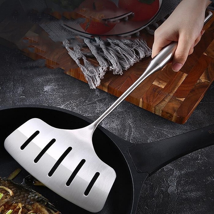 Stainless Steel Fried Fish Spatula Creative Leak Shovel Fried Steak Flat Spatula, Style:All Steel Handle