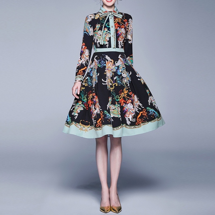 

Retro Palace Printing Slim Long Section Dress (Color:Black Size:M)
