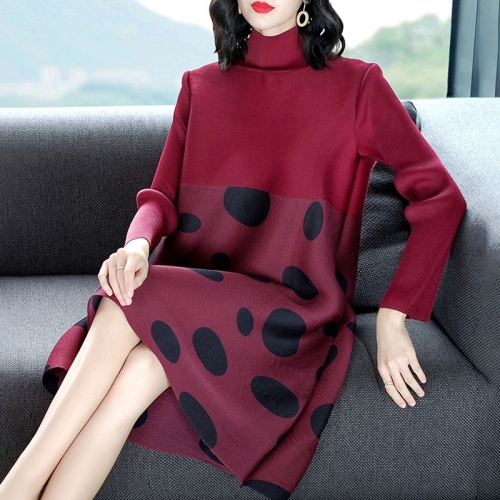 

Polka Dot Long-sleeved High-necked Fashion Temperament Loose A-line Dress (Color:Wine Red Size:One Size)
