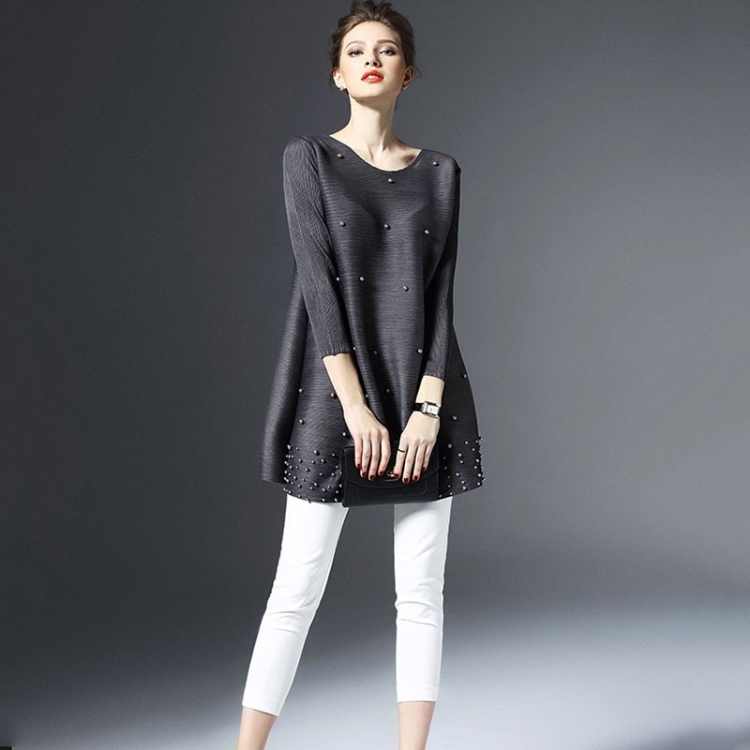 

Simple Beaded Dress Loose Folds Sleeve (Color:Grey Size:One Size)