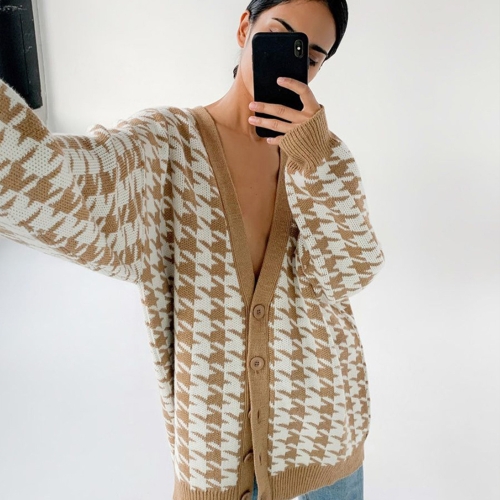 

Loose V-neck Long-sleeved Knitted Cardigan Coat (Color:Khaki Size:S)