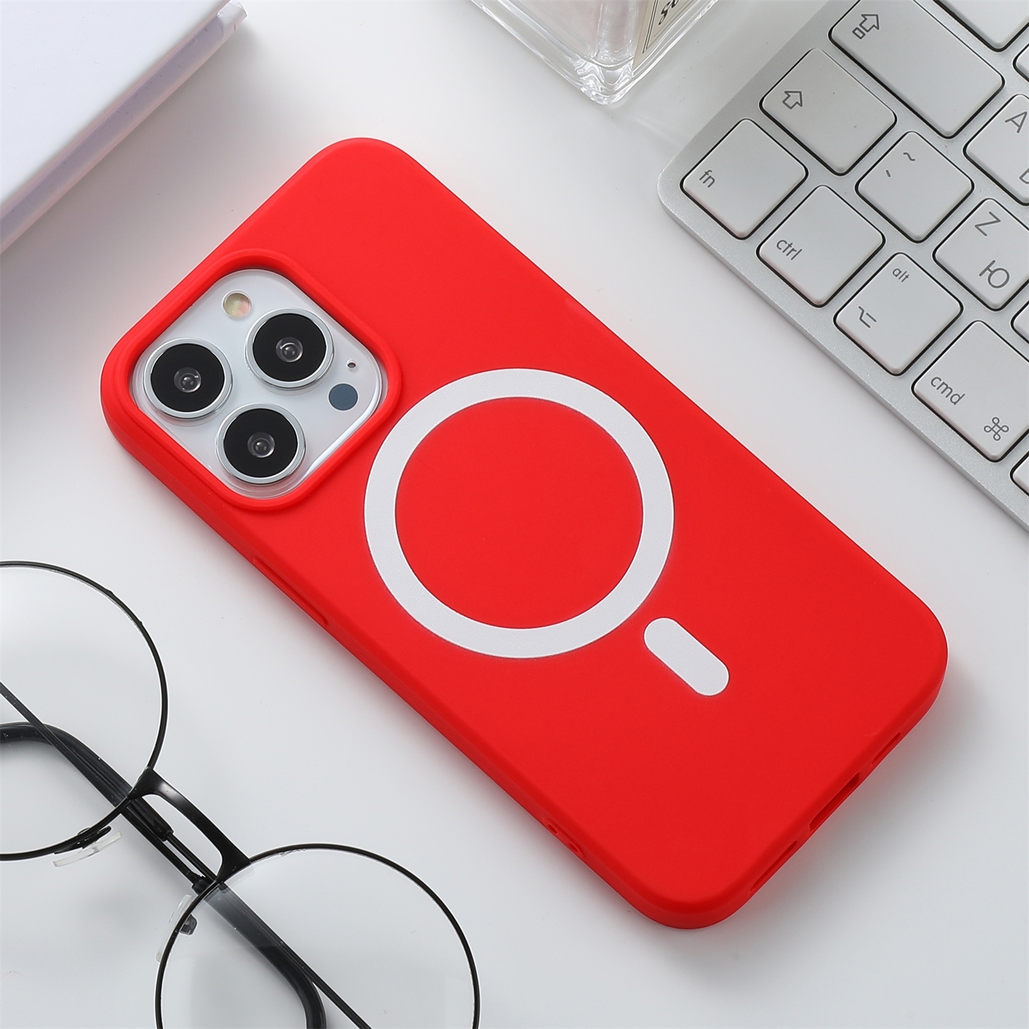 For iPhone 14 Plus Silicone Magsafe Phone Case (Red)