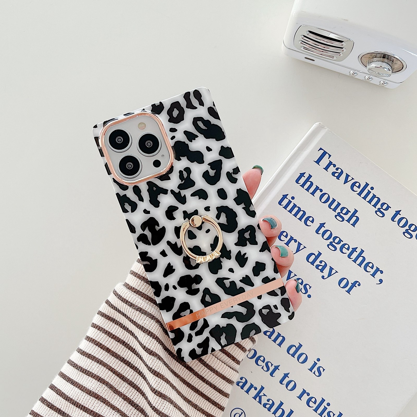 For iPhone 14 Plus Ring Holder Square Plating Gold Edge Phone Case(White Backgroud Leopard) For iPhone 14 Plus Ring Holder Square Plating Gold Edge Phone Case(White Backgroud Leopard)