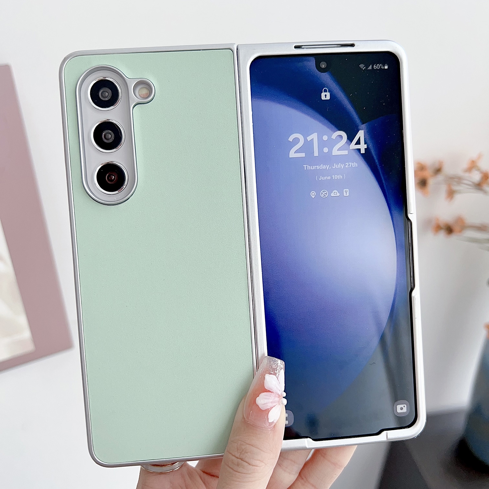 For Samsung Galaxy Z Fold4 5G Metallic Paint Leather Phone Case(Green) For Samsung Galaxy Z Fold4 5G Metallic Paint Leather Phone Case(Green)