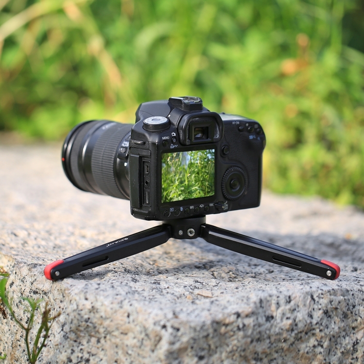 PULUZ Pocket Mini Metal Desktop Tripod Mount with 1/4 inch to 3/8 inch Thread Adapter Screw for DSLR & Digital Cameras, Adjustable Height: 4.5-15cm, Load: 20kg(Red) - 13